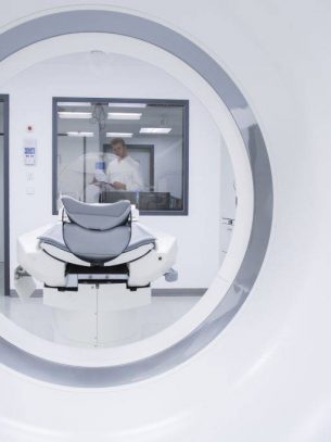 radiologist-in-hospital-computer-tomograph-2022-03-08-01-29-42-utc-1024x683